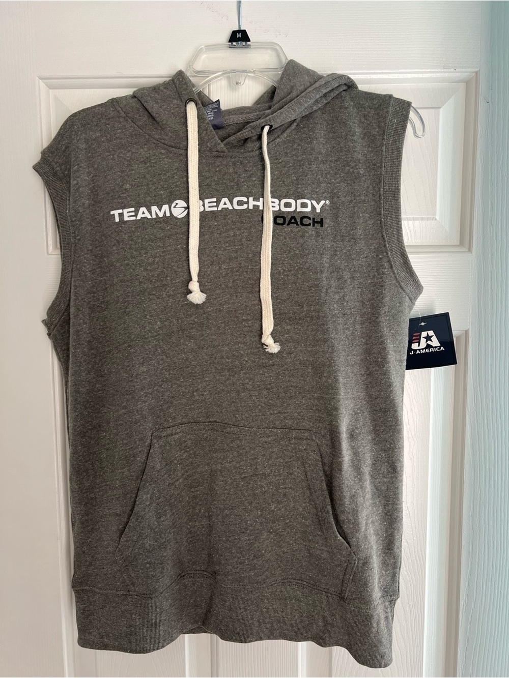 J America Team Beachbody Coach Sleeveless Hoodie Gray NWT M